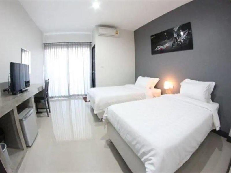 Plus Hotel Loei Exterior photo